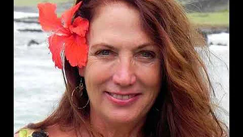 #010 Women's March Founder Teresa Shook