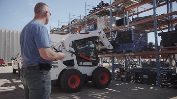 Bobcat MaxControl: Dirt & Truck Loading