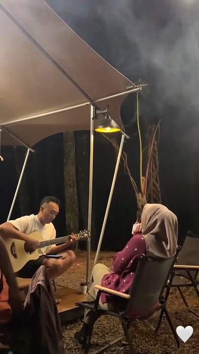 A angga selalu keliatan makin ganteng kalo lagi nge gitar🤭#jurnalrisa #risasaraswati #bumijanari