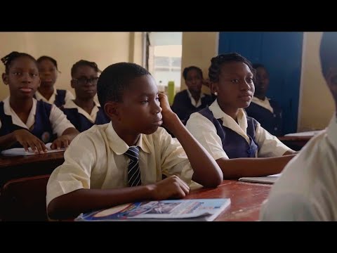 ANADHARAULIKA NA SHULE KWA SABABU YA KIGUGUMIZI IMANI YAKE INAMPA UPONYAJI