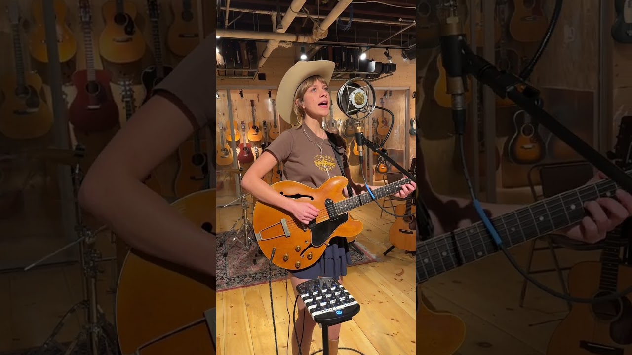 Watch Electric Lizard - Angela Autumn on YouTube Watch Electric Lizard - Angela Autumn on YouTube