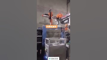 CARTESIAN ROBOT or robotic arm of injection moldig machine for bucket with labelling and runner cut