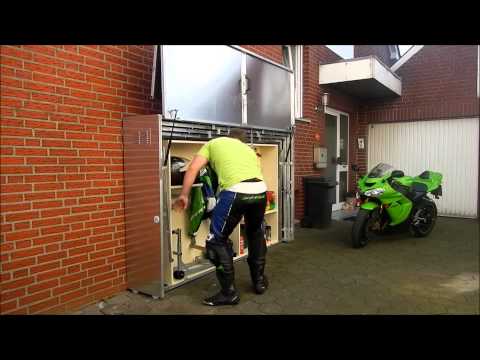 Pratique : Un garage moto télescopique en métal