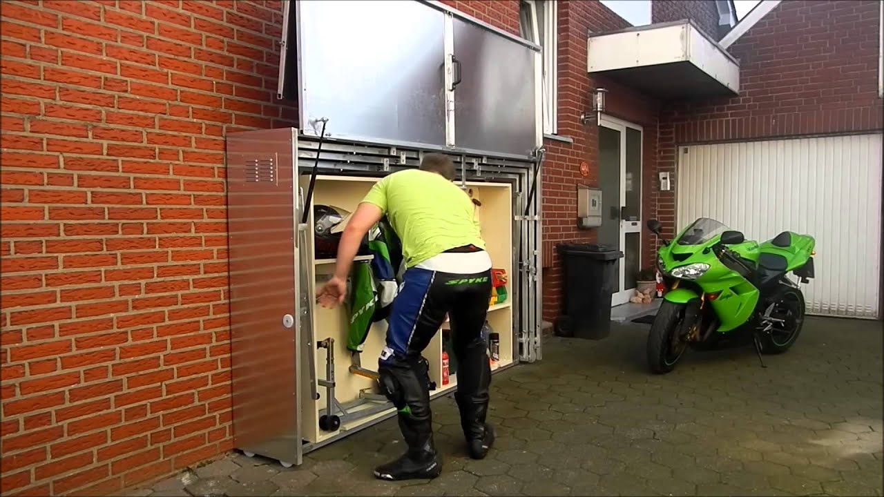 Pratique : Un garage moto télescopique en métal - YouTube