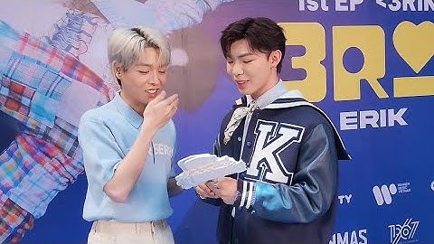 Đức Phúc tủm tỉm cười, Phương Mỹ Chi cùng dàn sao mừng Erik ra MV Xoa đầu và EP đầu tay