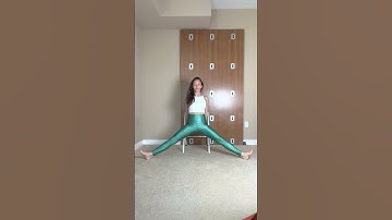 Middle splits push ups