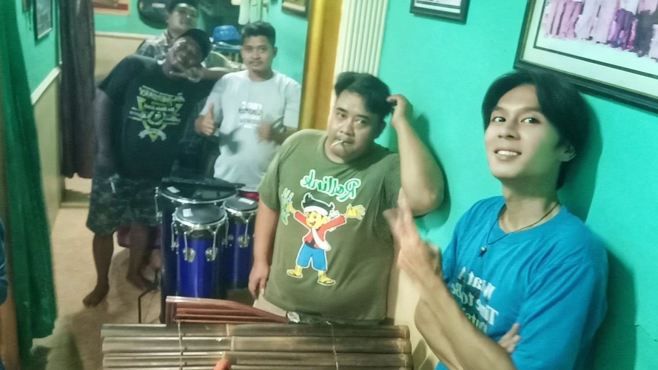 NGAPLANG NGAPLANG, CALUNG NEW NADA SERUNI, CALUNG SATRIA PELLINKS, ANGKLUNG TEGAL,SESI LATIHAN PART5