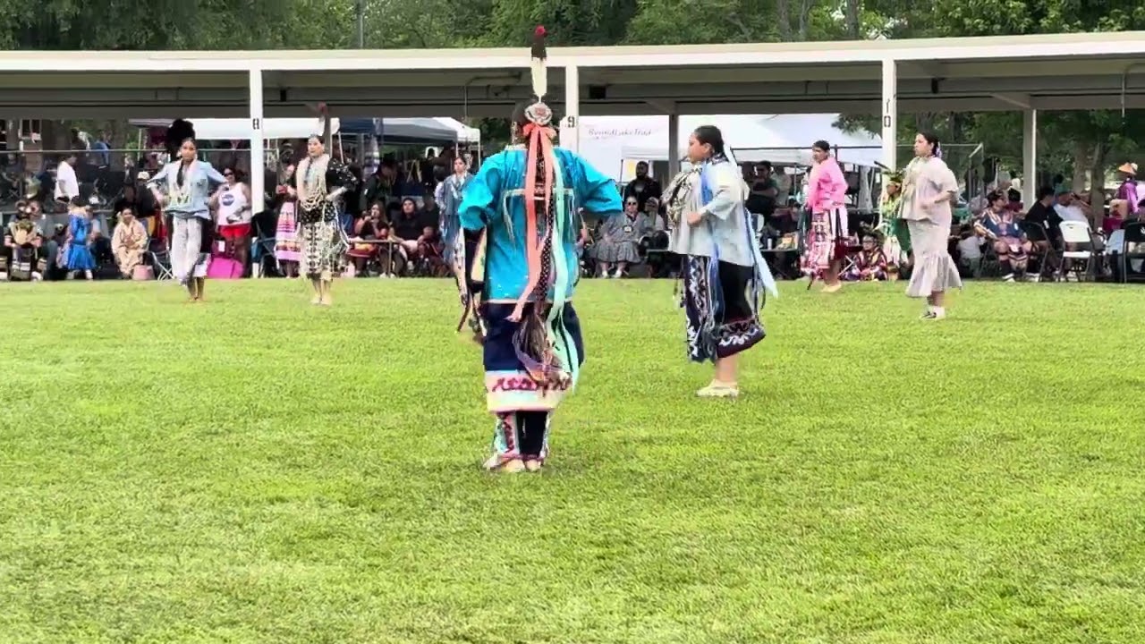 Women’s Appliqué Group 1 Mayetta PBPN pow-wow Sunday finals 2025