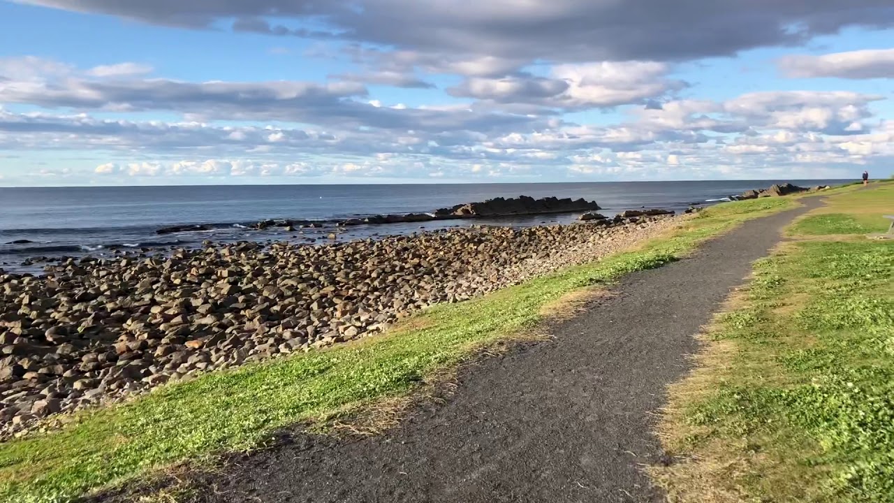 Walk to Bennetts Head, Forster
