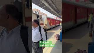 #railvlogger #trainspotting #supportmychannel #subscibe #fypシ #railwaycontent #railway #trainzlover