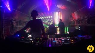 YOURI PARKER ● CIRQUE MAGIQUE /SLASH9.tv