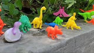 Mencari Dan Berburu Mainan Dinosaurus | SERU BANGET Memetik Mainan Dinosaurus screenshot 4