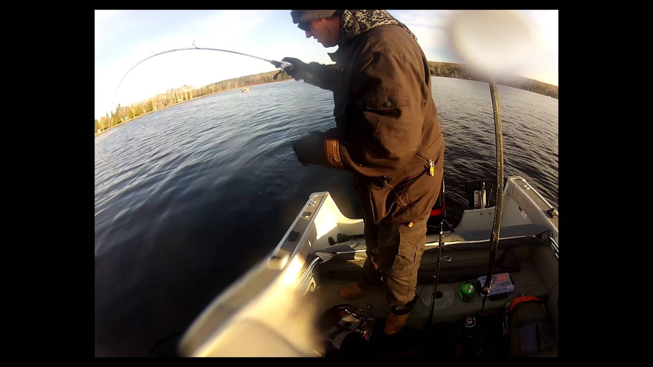 Pêche lac Mégantic 2014 YouTube