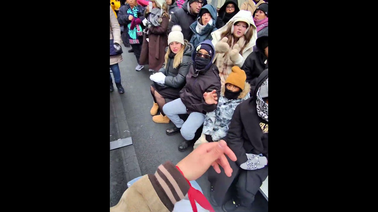 Meta Ray Ban POV Macy’s Thanksgiving Parade Chicago 2024