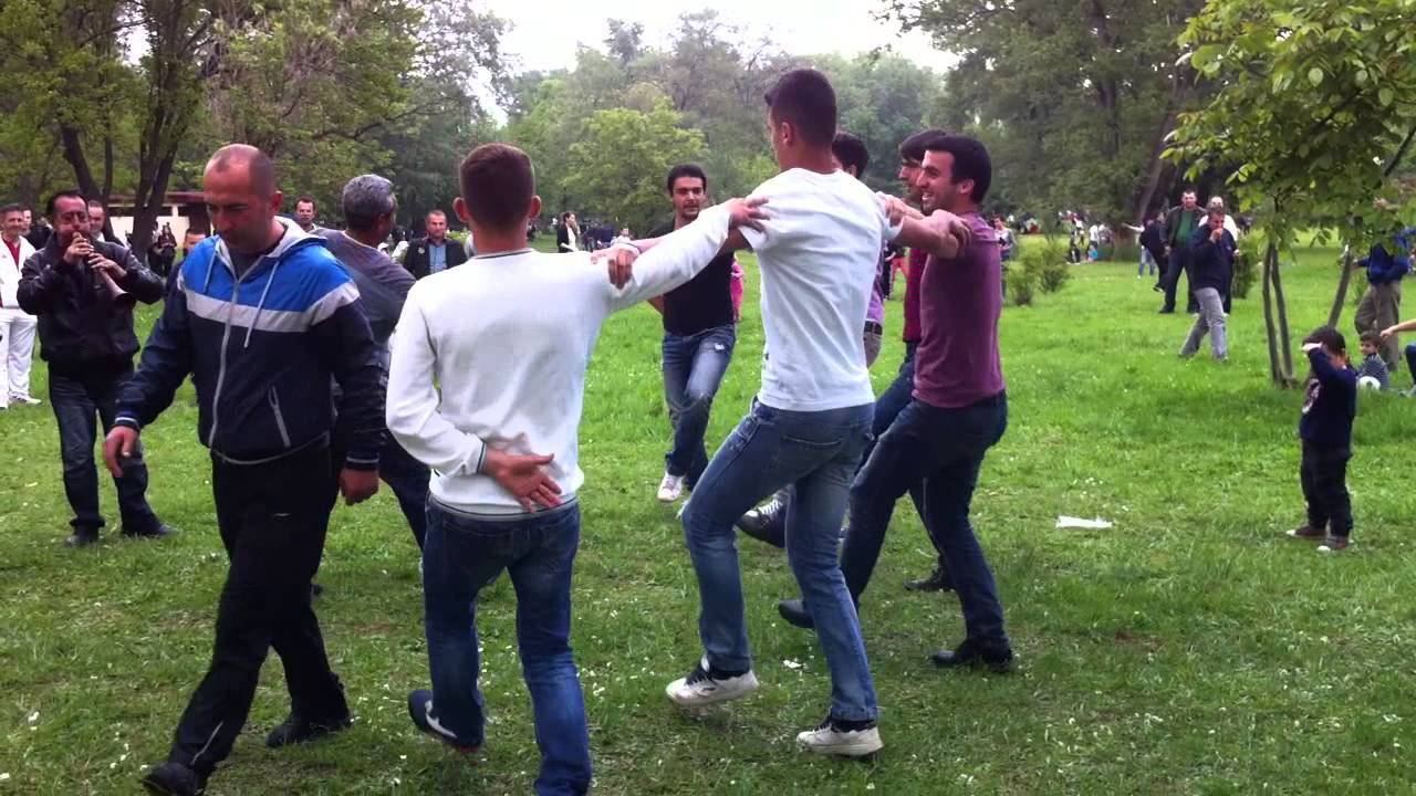 per 1 maj ne saraj (shqiponjat-vallja e strugudinkes) 2014