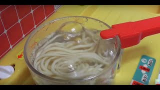 Cold noodle making in Licca-chan kitchen リカちゃんキッチンで冷やし中華づくり