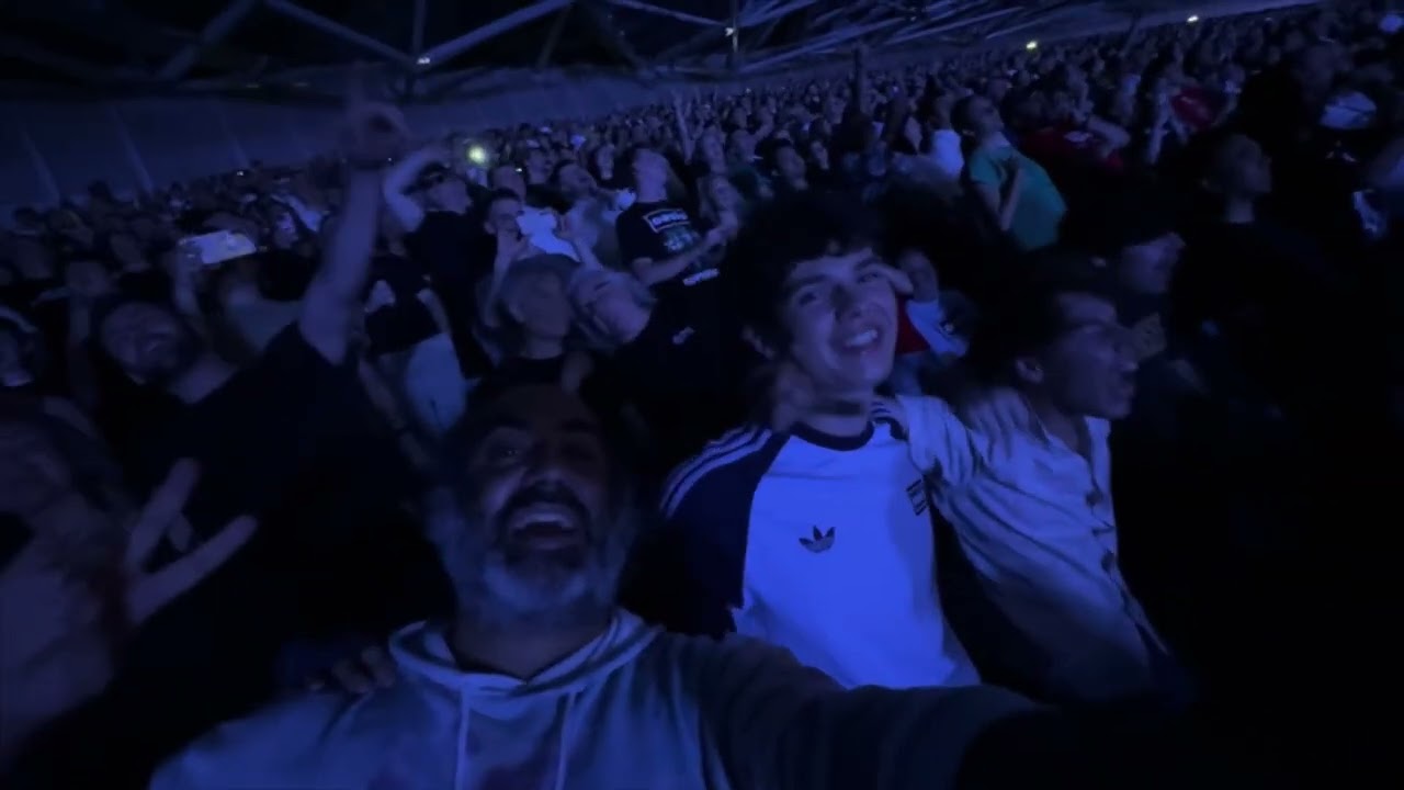 Oasis Live '25 Sydney 7th November 2025 - YouTube