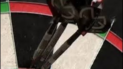 Michael Smith against Michael van Gerwen 9 Darter attempt