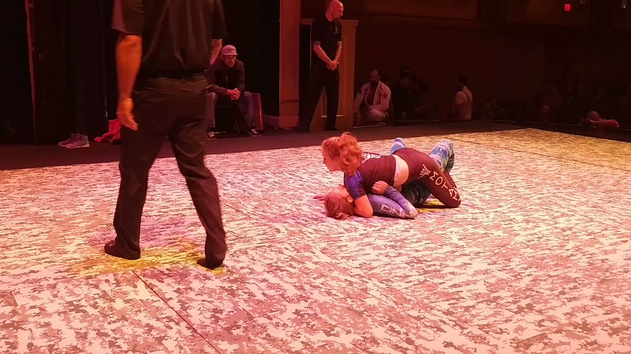 Savonnah vs Sarah Phillips @ Kakuto