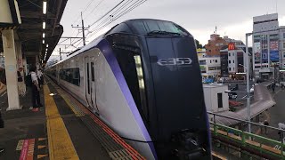 [ジョイント音]E353系 S104編成 特急かいじ40号新宿行が日野駅2番線を通過するシーン