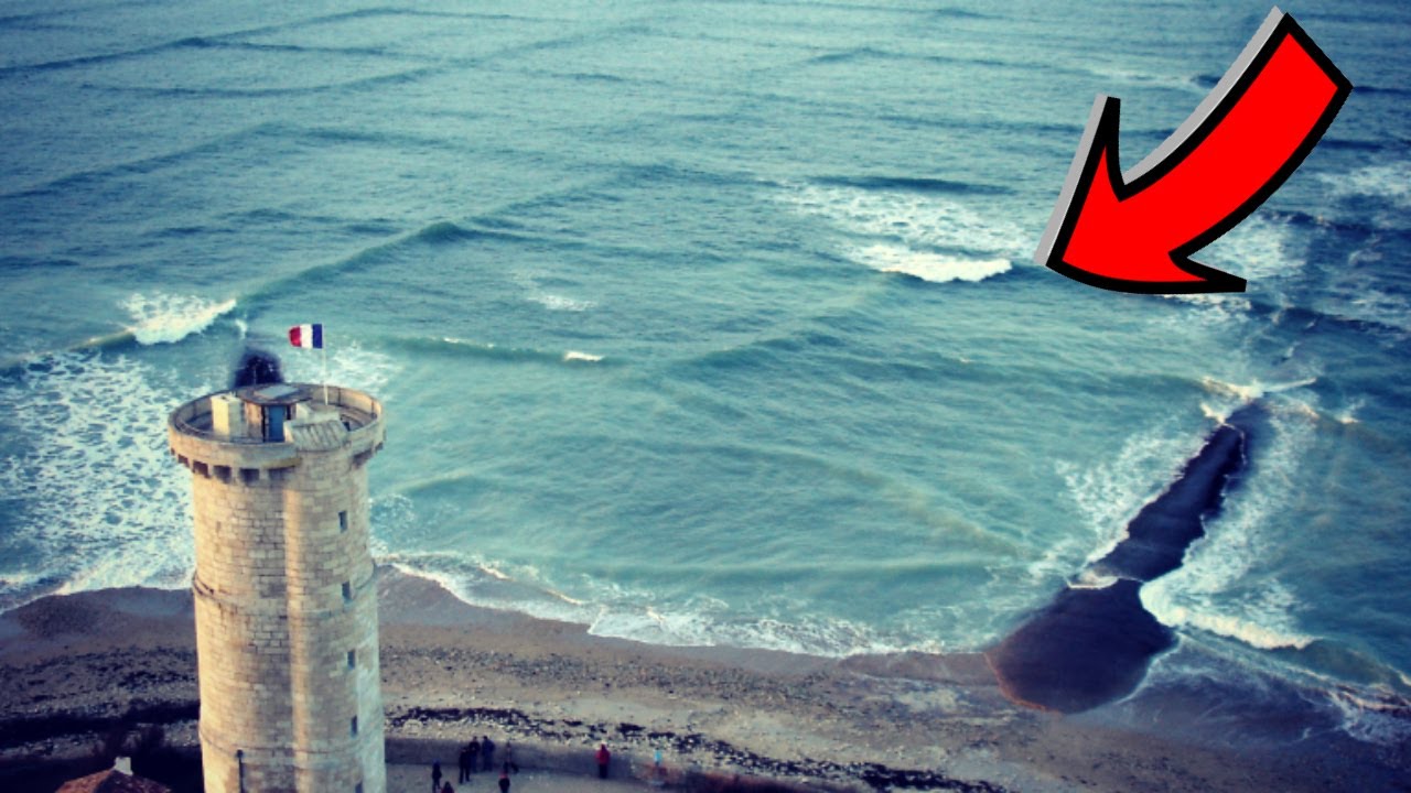 Cross Sea / Square Waves dangers - YouTube