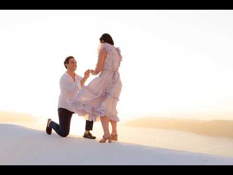 Wedding Proposal in Santorini. An elegant affair fount its place in earth!!