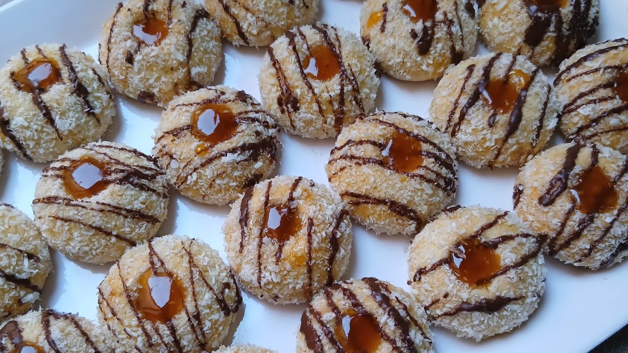 حلوة جافة بالزيت بزوج حبات بيض 👌🤏و تقطع كمية كبيرة جربوها مراحش تندمو 