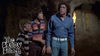 The Brady Boys Attempt to Return a Hawaiian Idol