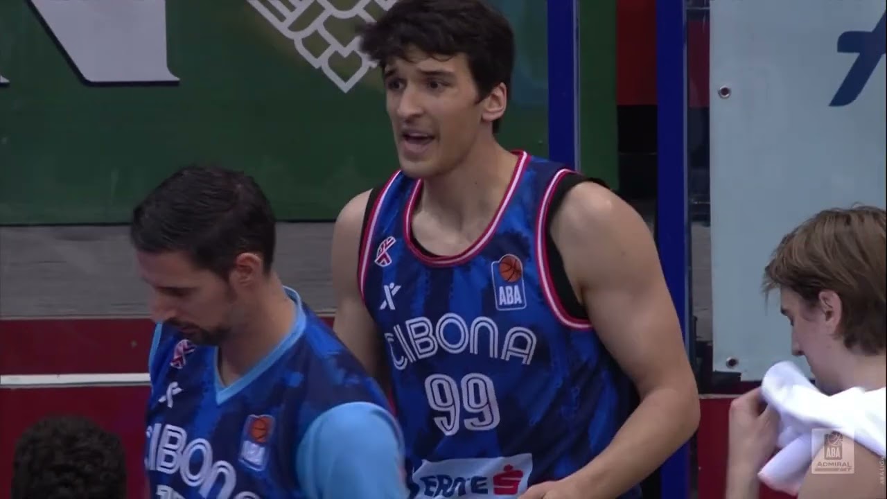 Toni Nakić beats the 1st quarter buzzer (Cibona - Crvena zvezda mts, 21.3.2022)