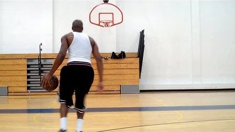 In & Out, 2-Step Crossover Spin Move Finish Pt. 2 | Dre Baldwin