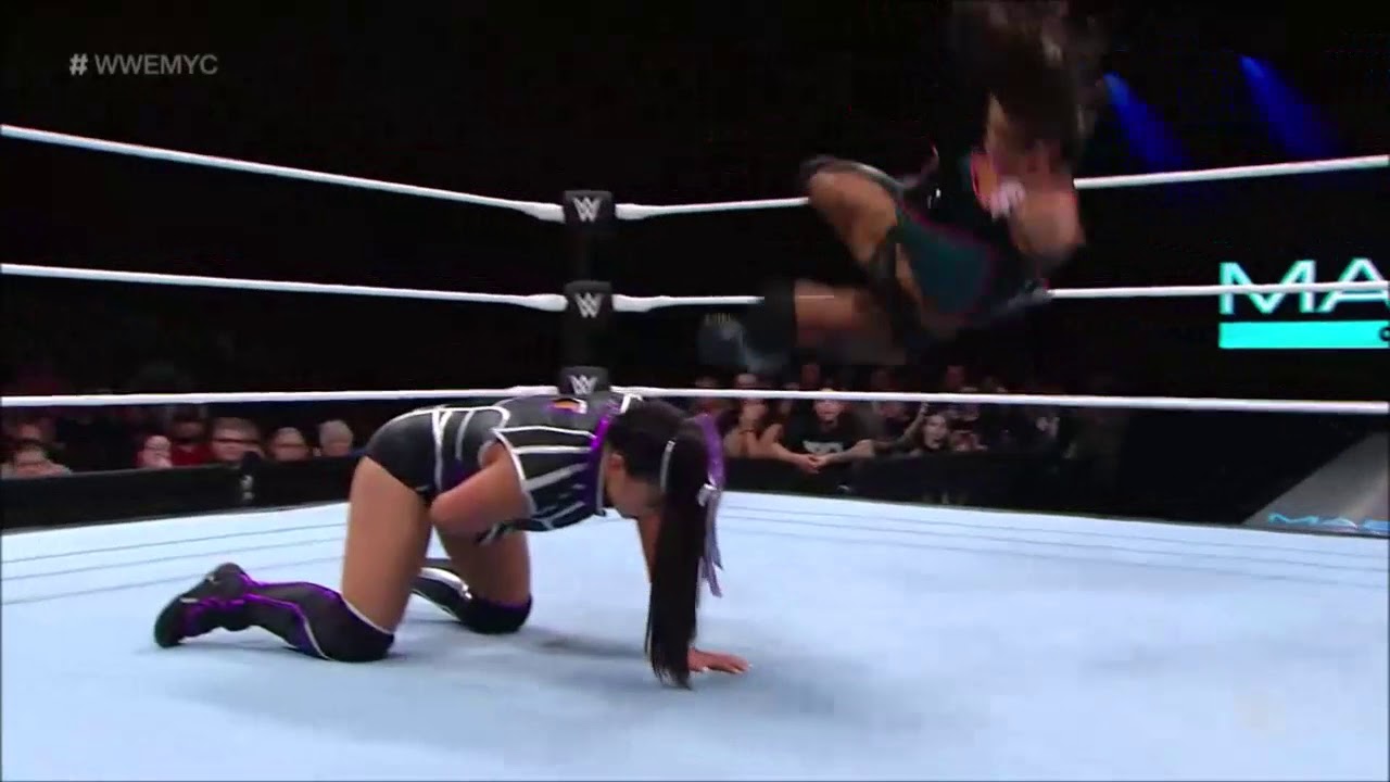 Xia Li- Running Corkscrew Kick