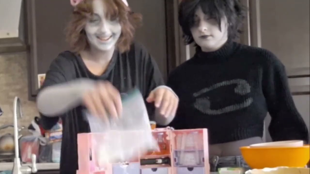 Live, Laugh, Love Alternian cuisine- An Alternian cooking show