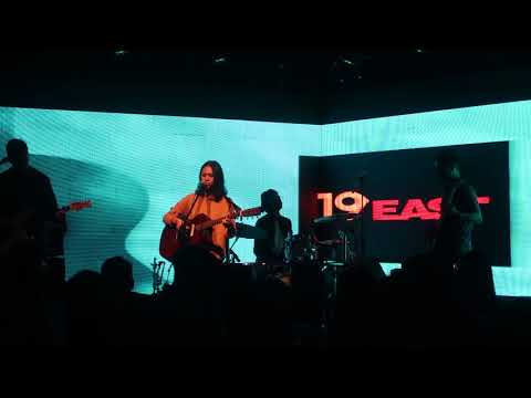 CLARA BENIN - PARALLEL UNIVERSE // 19 East