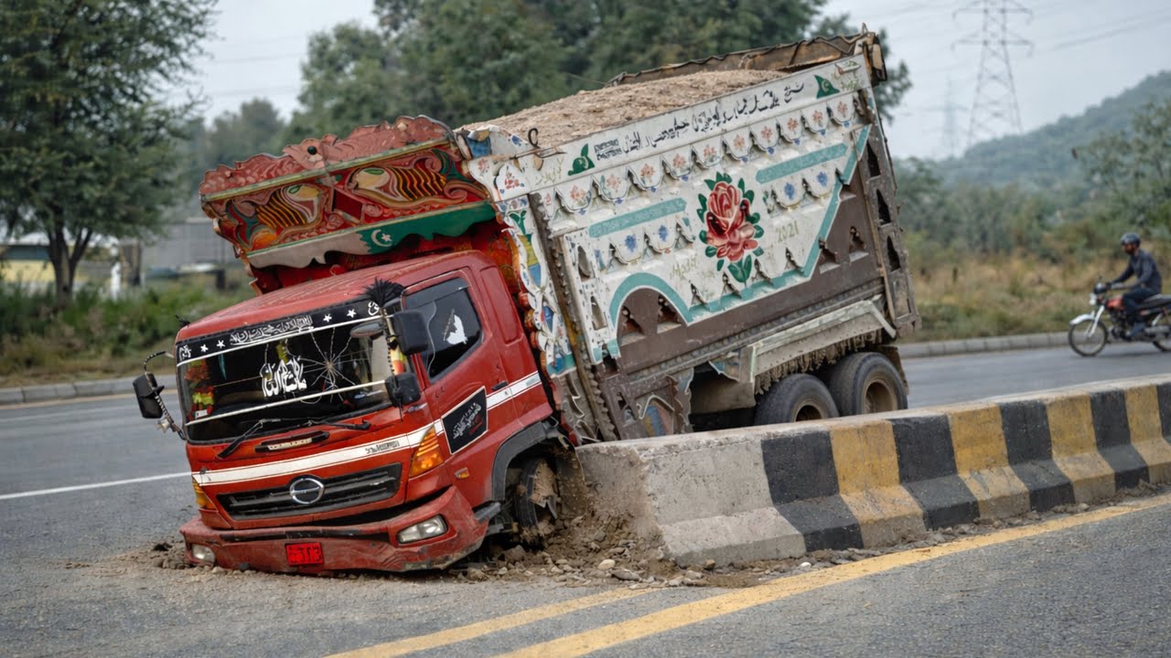 Too Much Load! Pakistani Truck Brake Failure | Suspension Completely Broken