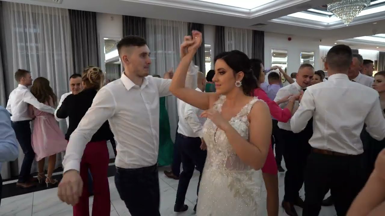 Avensis zespół muzyczny z Radzymina - Życie to są chwile / wesele Emilii i Piotra