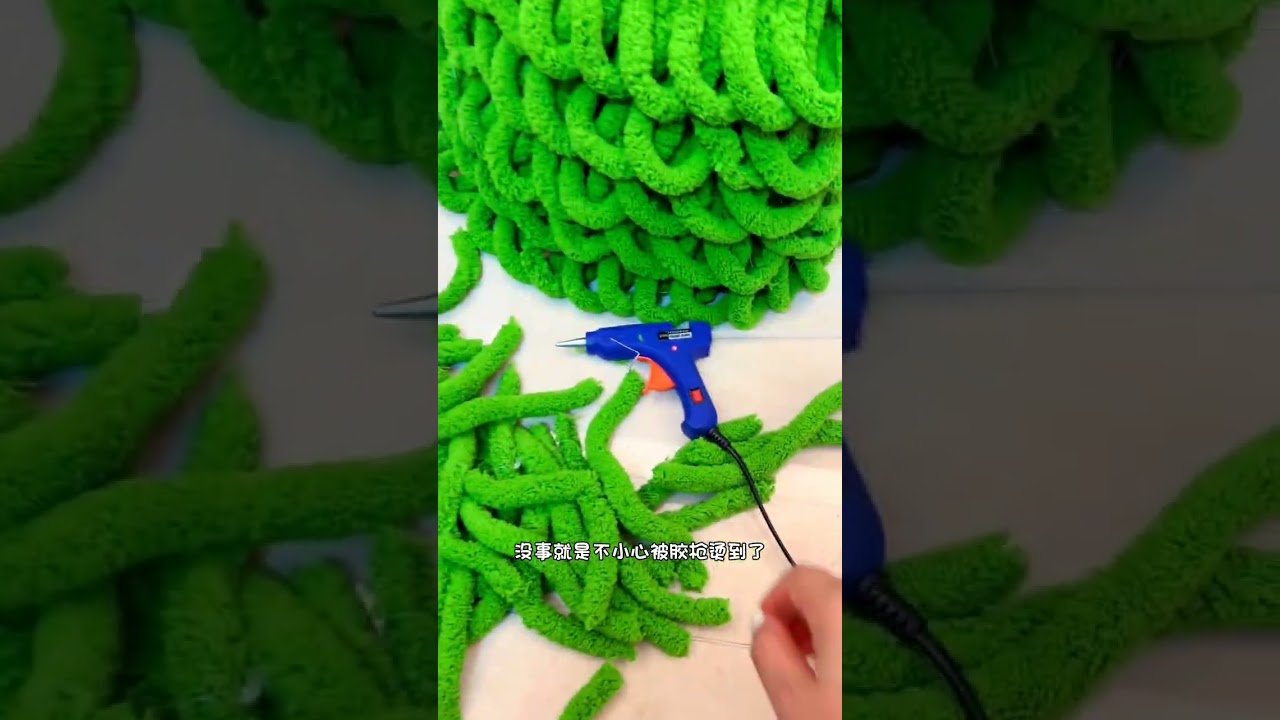 Who Can Resist This Heartwarming Little Kitty? 