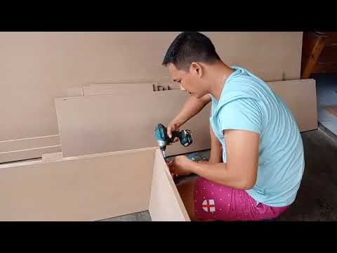 Video: Do-it-yourself Pintu (117 Foto): Membuat Produk Ruang Gelangsar Dan Gelongsor 