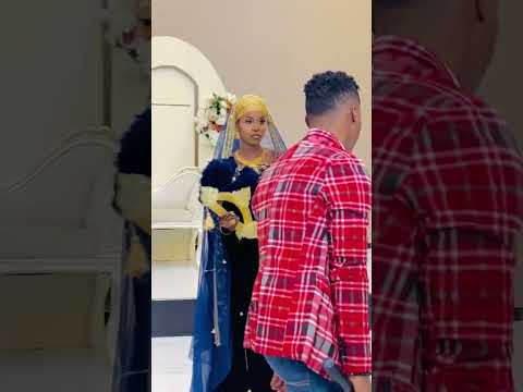 Show Aroos Khadar Keyow