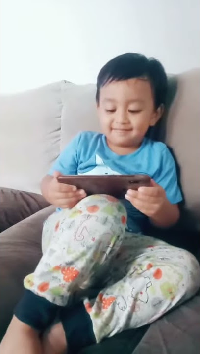 Terpesona melihat senyumu...