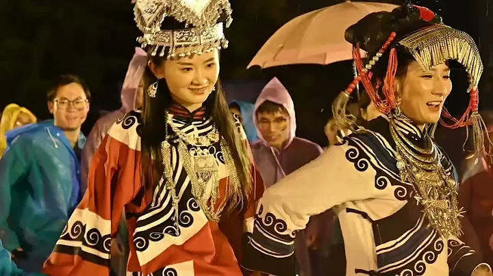 The passionate Torch Festival of Yunnan Nationalities Village