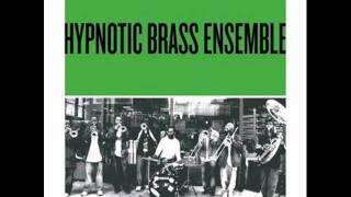 New earth - Hypnotic brass ensemble chords