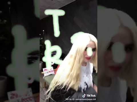 Ava max Warner