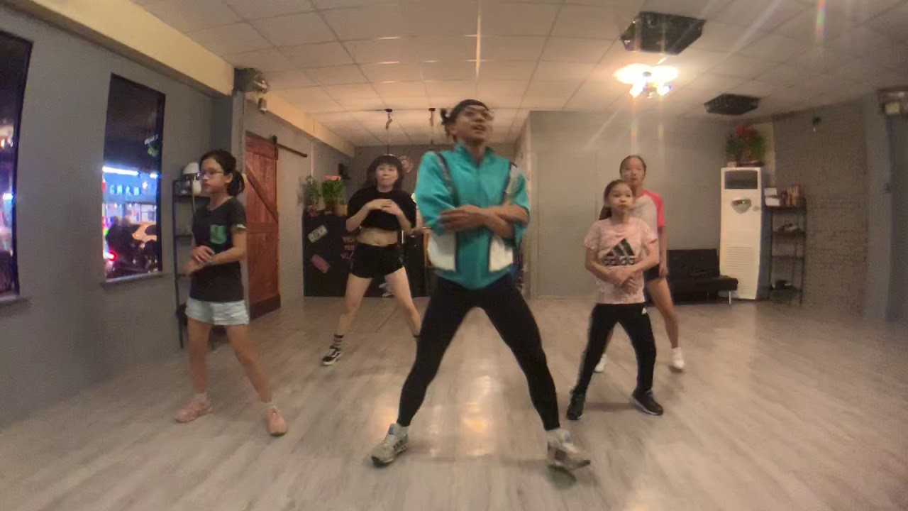 BeatTheFloor Dance Studio 2/20 Girls Freestyle