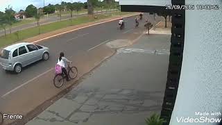 Cenas Fortes. Ciclista E Brutalmente Atropelado.
