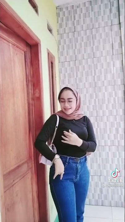 tiktok jilbab ketat gunung gede 402