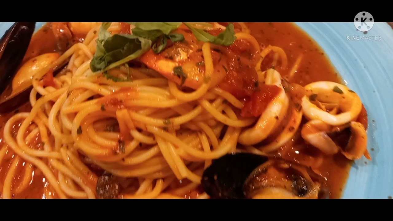 HOT TOMATO 🍅  RESTAURANT WESTERN FOOD ATE LUNCH WITH TITO DAN YESTERDAY ONES A MONTH 11-07-21