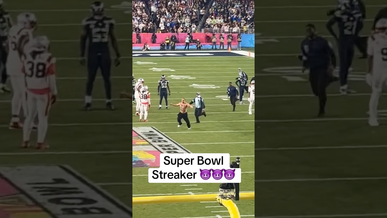 Streaker on the field in the 4th quarter of Super Bowl 2026 SuperBowl2026 