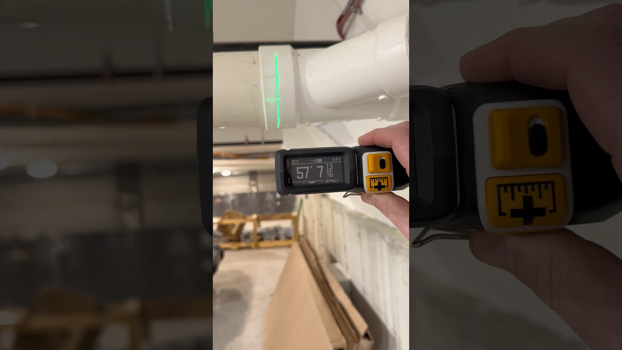 Лазерный дальномер отлично подходит для измерения расстояний при электромонтажных и сантехнически...