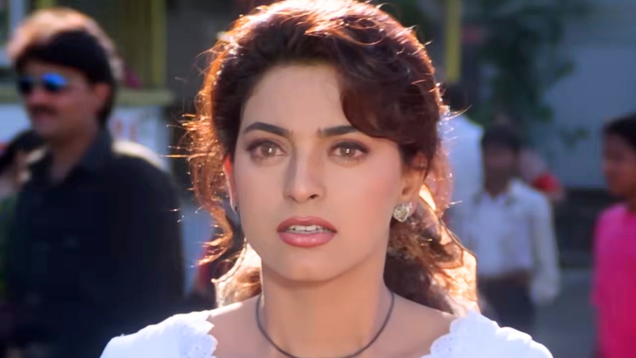 अपने लवर को किसी और के साथ देख कर पागल हुई जूही चावला (HD) - BLOCKBUSTER HINDI MOVIE YES BOSS