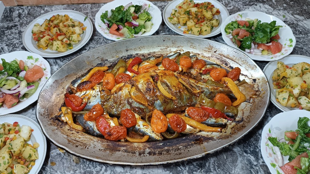 الحوت او السمك مشوي في الفرن بالتوابل المغربية لاصوص مطيشه كجي معلق ولديد وكايوجد فرمشة عين